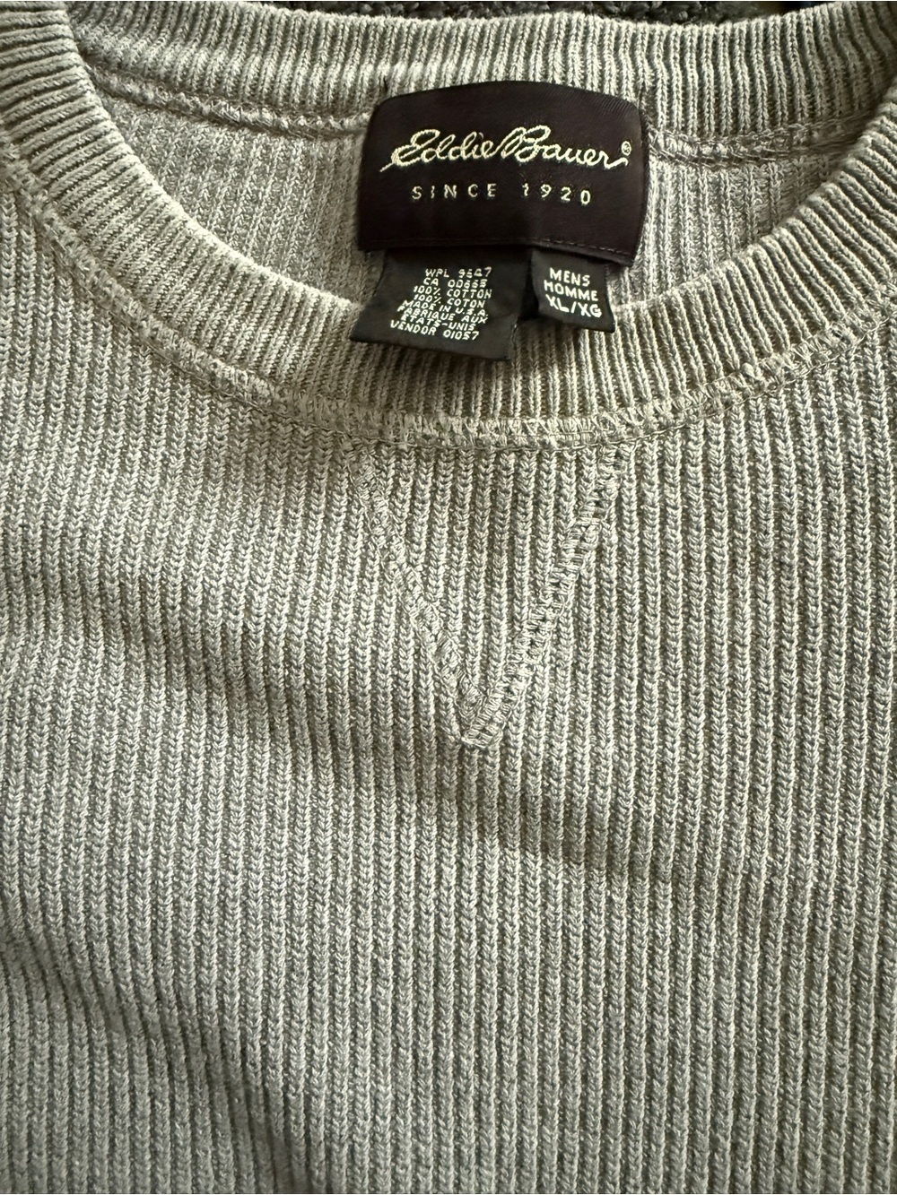 Vintage Eddie Bauer Men's Crewneck Sweater in Light Gray - Picture 3 of 4